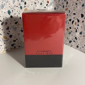 Ruby Woo Shadowscents